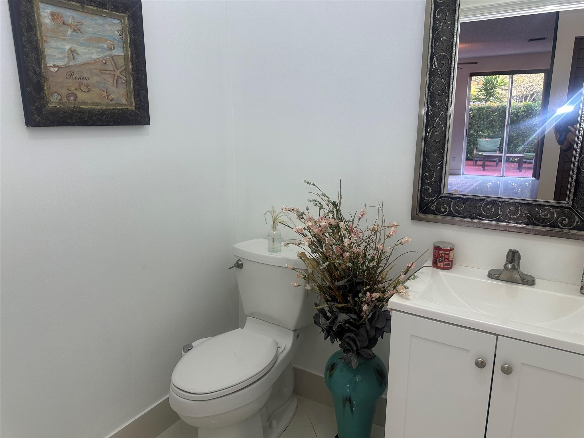 Towngate 156-11 B - Residential