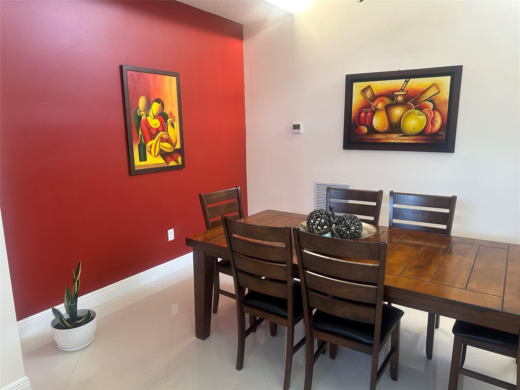 Towngate 156-11 B - Residential