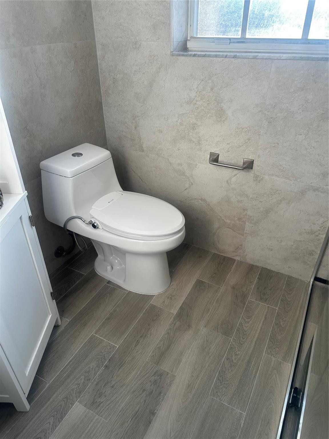 Towngate 156-11 B - Residential