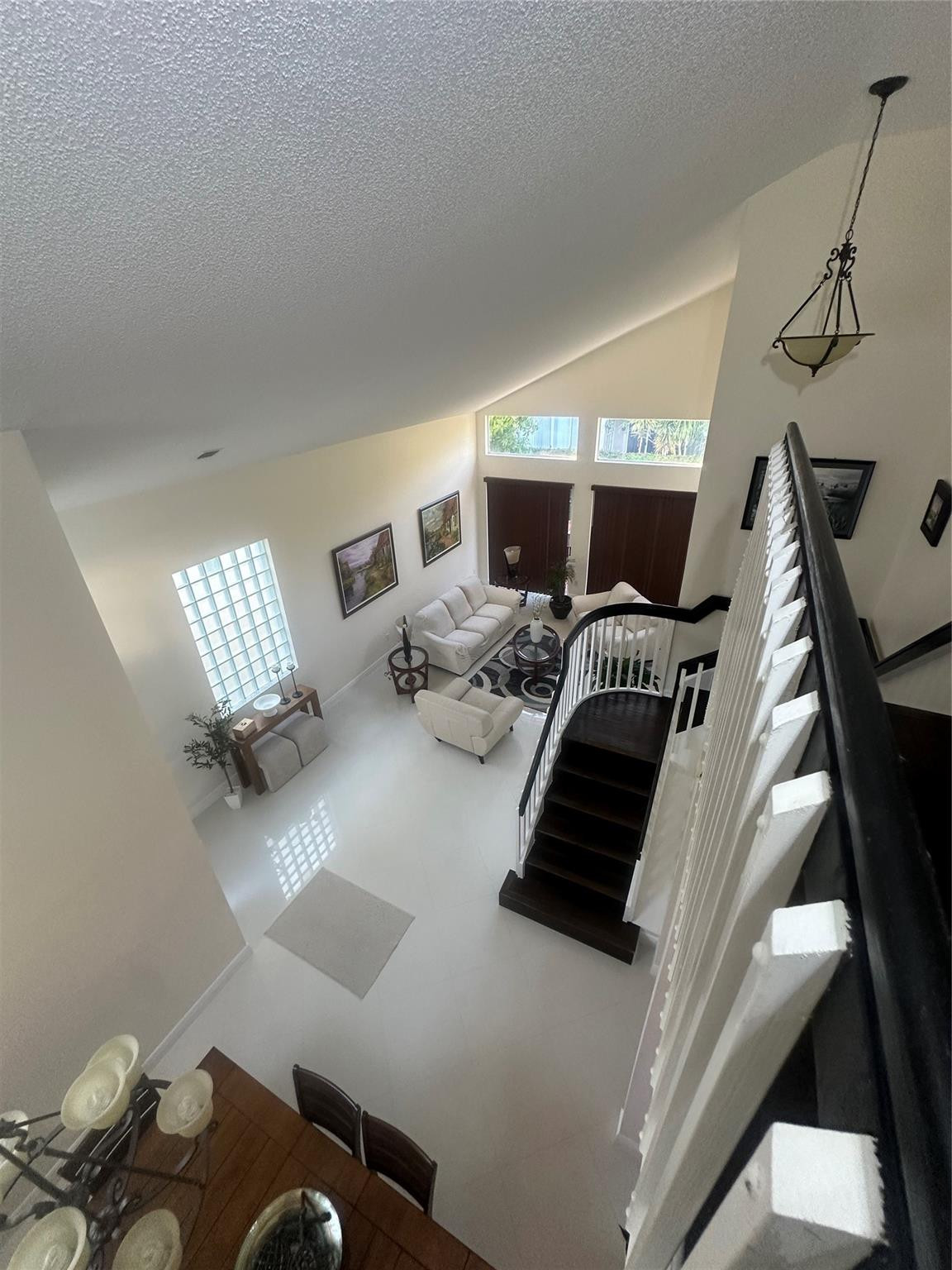 Towngate 156-11 B - Residential