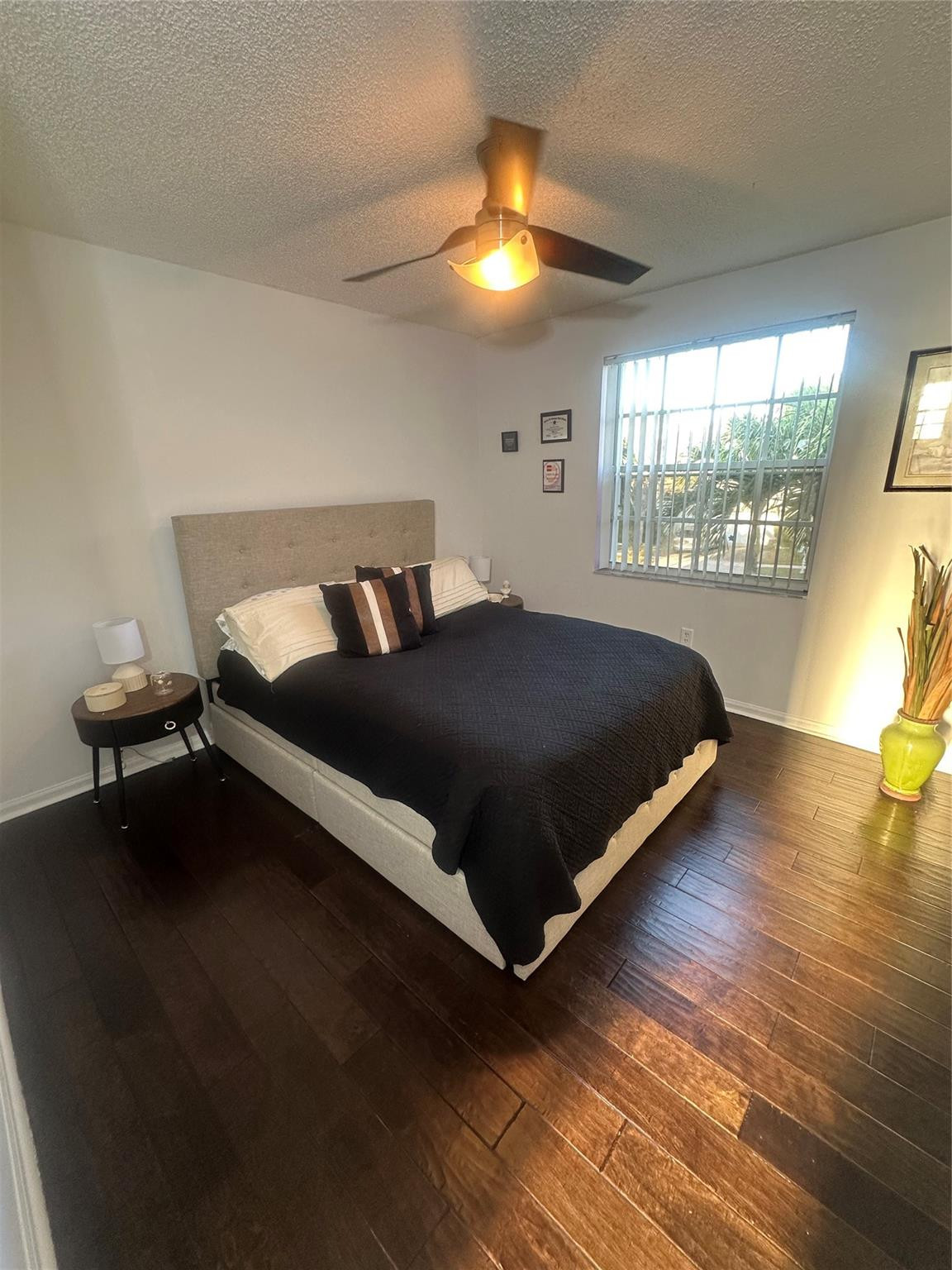 Towngate 156-11 B - Residential