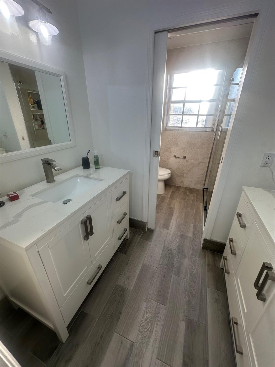 Towngate 156-11 B - Residential