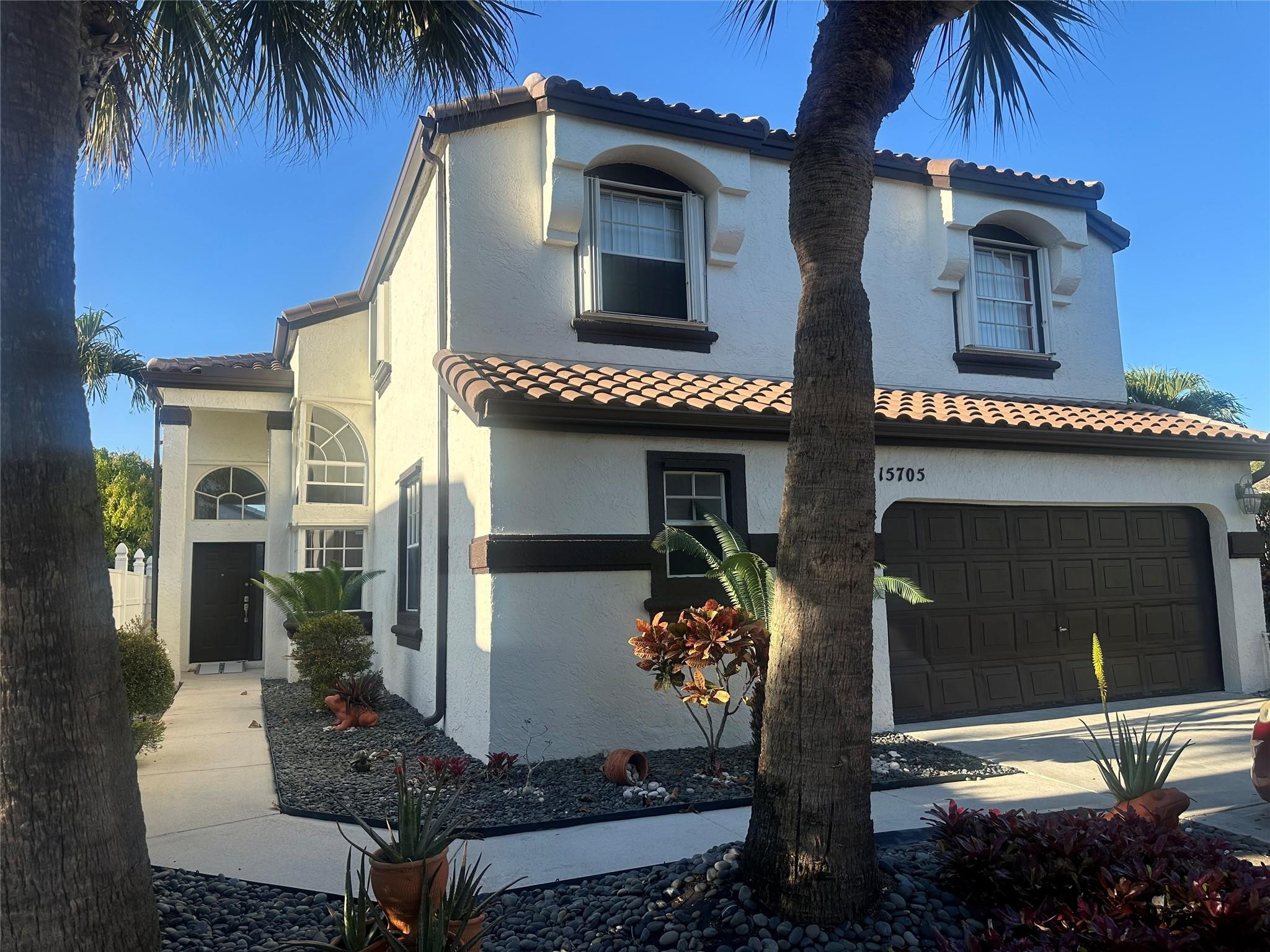 Towngate 156-11 B - Residential