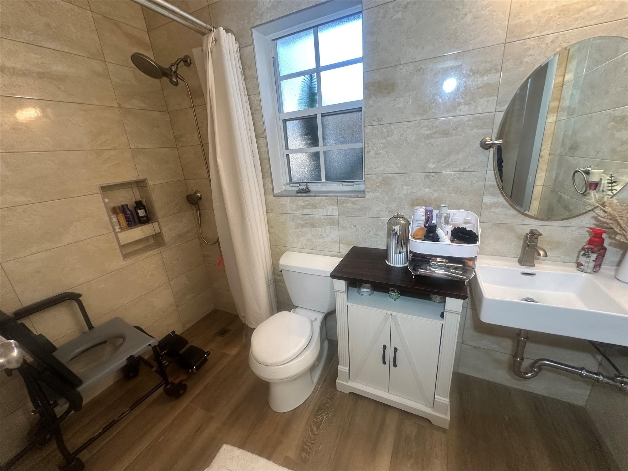 Towngate 156-11 B - Residential