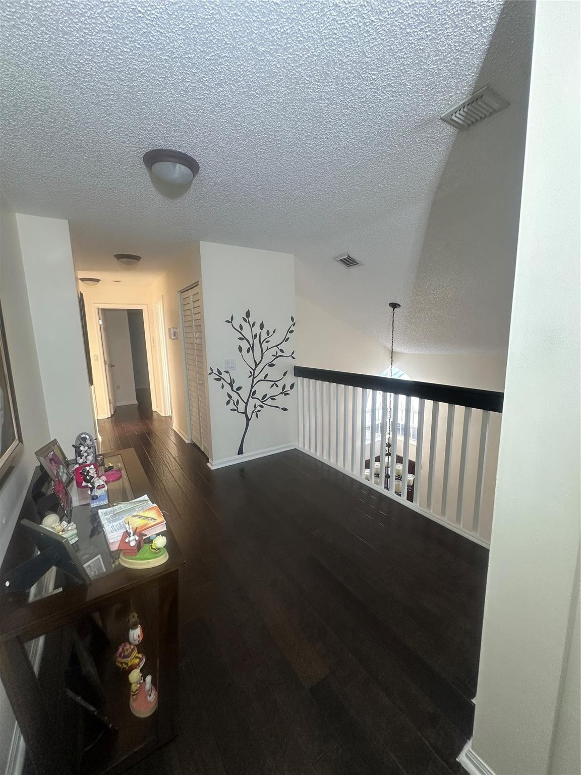 Towngate 156-11 B - Residential