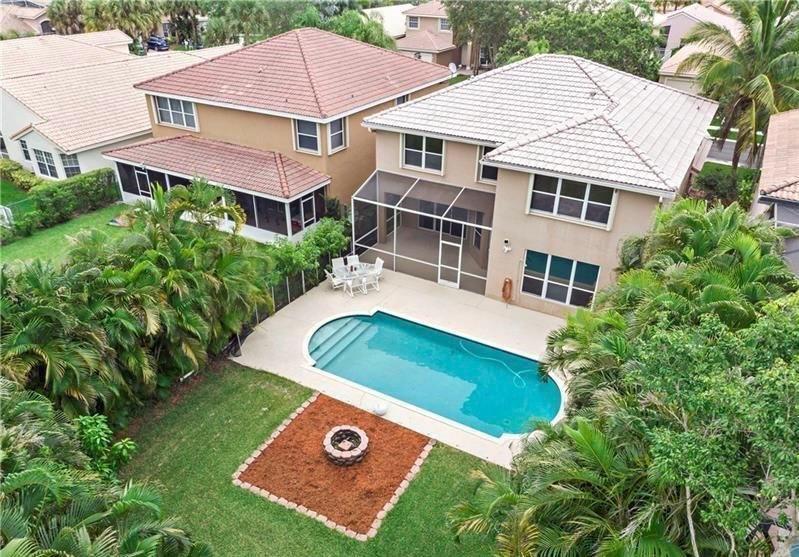 Spacious and beautifully maintained 4-bedroom, 3-bath home located in the heart of Coral Springs! Nestled in a quiet, gated neighborhood, this two-story residence features an open-concept layout, high ceilings, and plenty of natural light throughout.
The gourmet kitchen includes granite countertops, stainless steel appliances, and a breakfast nook overlooking the family room.
The oversized master suite boasts a walk-in closet and a luxurious en-suite bathroom with dual vanities, a soaking tub, and a separate shower. Three additional bedrooms provide ample space for family, guests, or a home office.
Additional highlights: 2-car garage, in-unit laundry, tile and laminate flooring, and access to top-rated schools. Located close to parks, shopping, dining, and major highways.