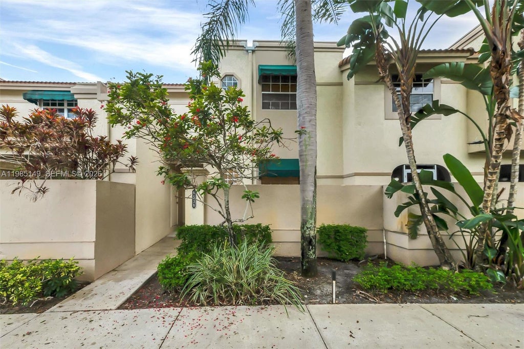 Photo of 6538 Via Regina #9, Boca Raton, FL 33433 (MLS # A11985149)