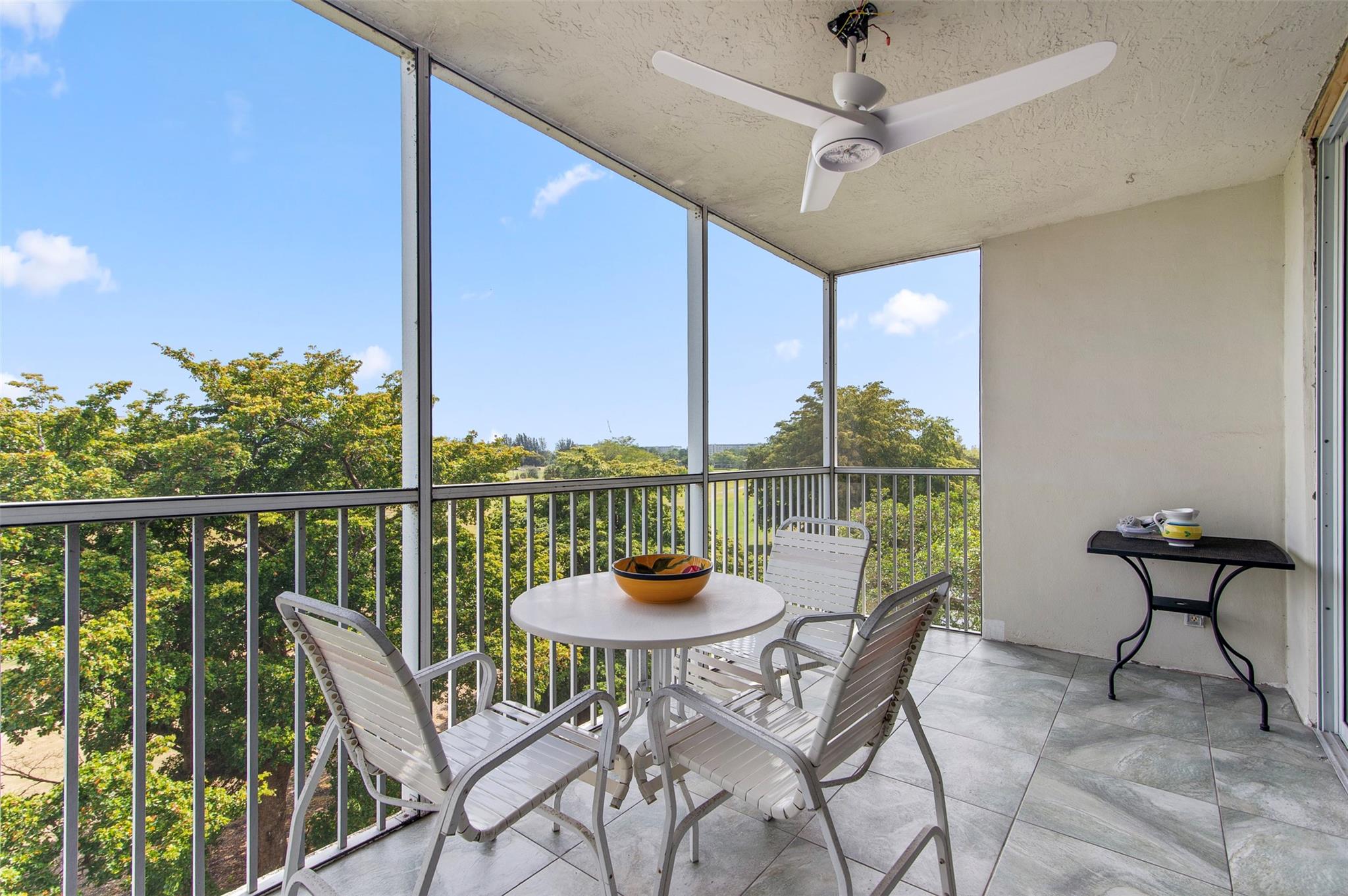 No 31 Palm-Aire Country C - Residential Lease