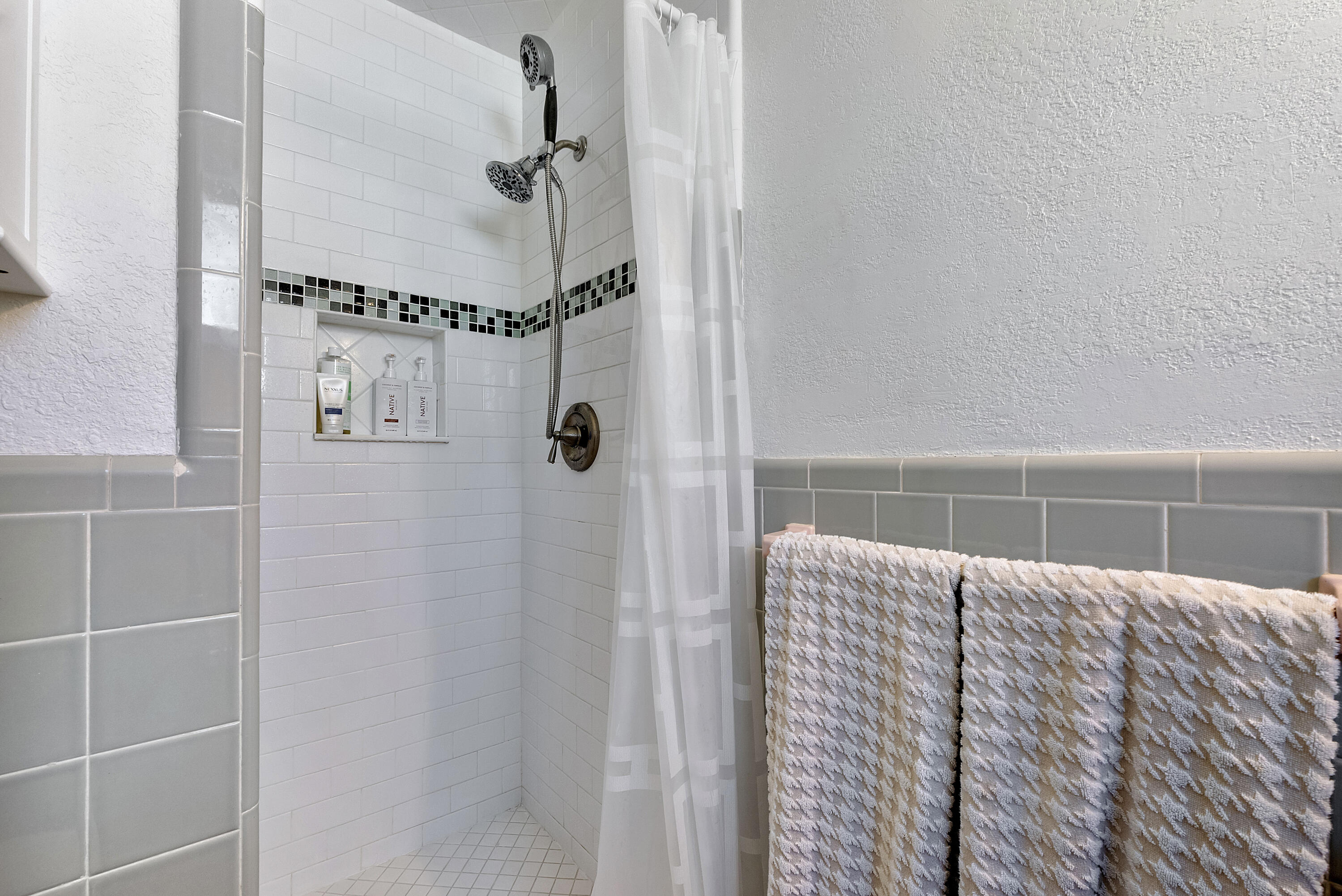 PEARL ESTATES - Residential