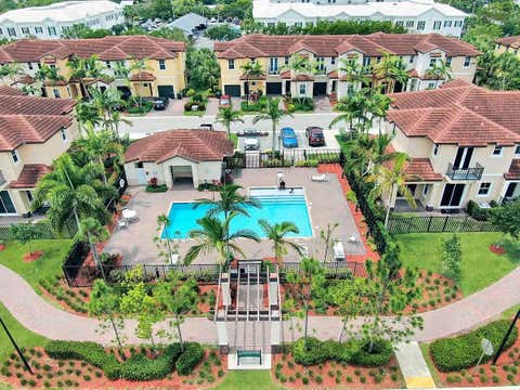 Tiny photo for 6960 Long Pine Circle, Coconut Creek, FL 33073 (MLS # B26045872)