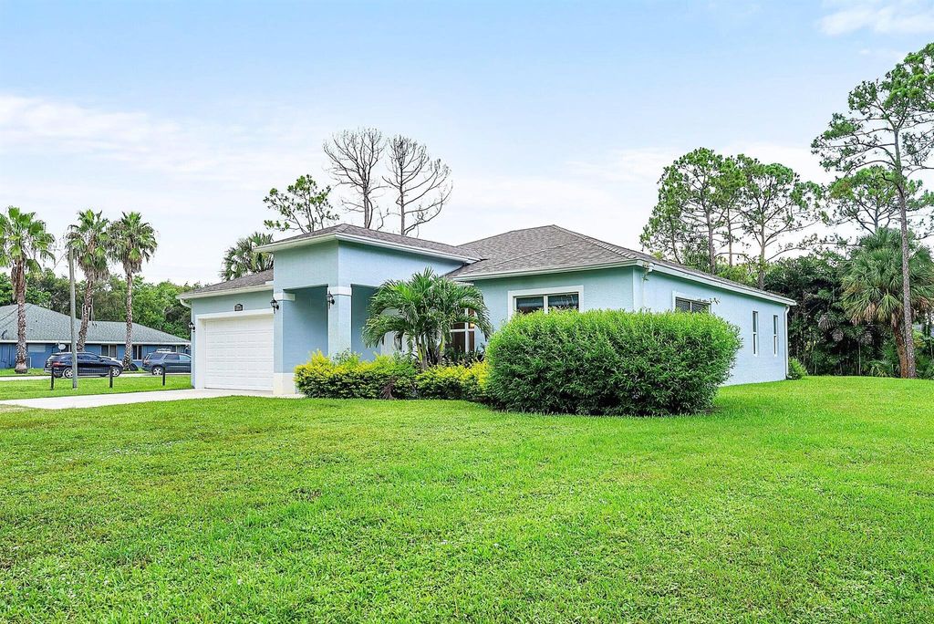 Photo of 17107 92nd Lane N, Loxahatchee, FL 33470 (MLS # R11115729)