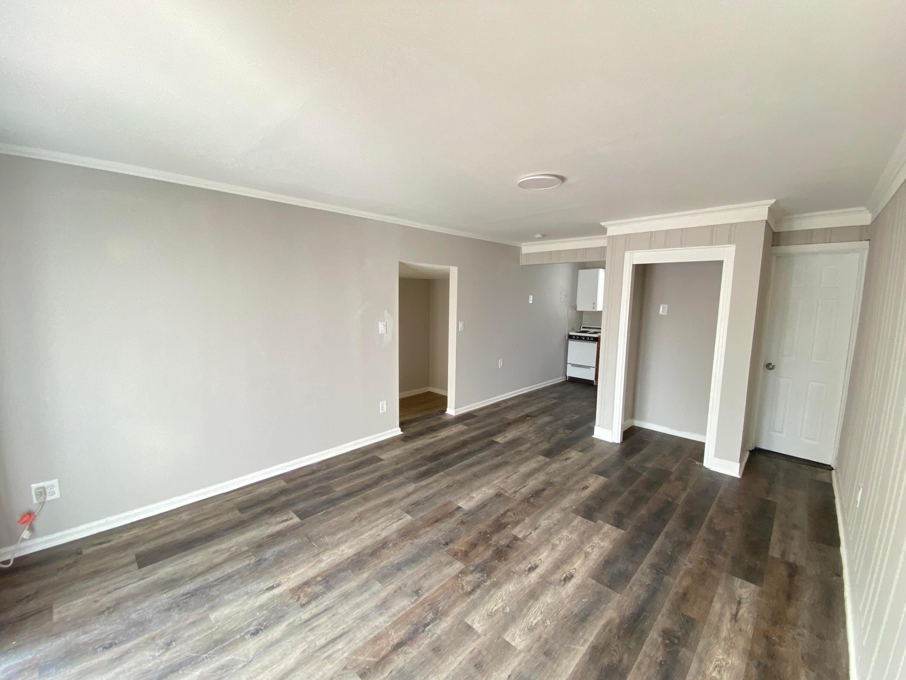 View photos, virtual tours, details... 617 N DIXIE Highway