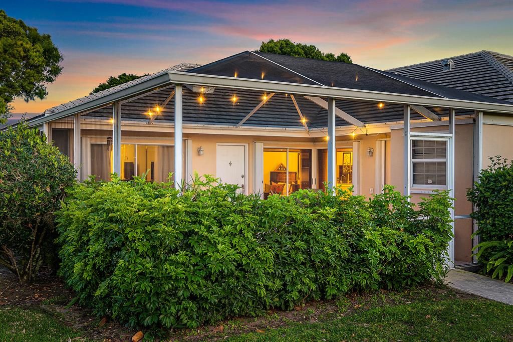 Photo of 3501 Lakemont Court, Palm Beach Gardens, FL 33403 (MLS # R10791107)