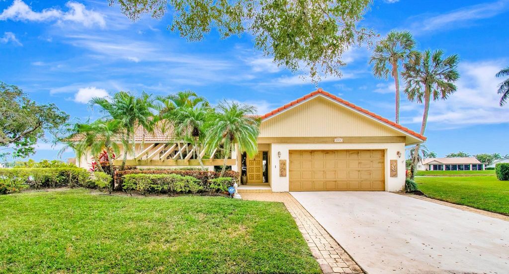 Photo of 2312 SW 23rd Cranbrook Drive, Boynton Beach, FL 33436 (MLS # R11058414)