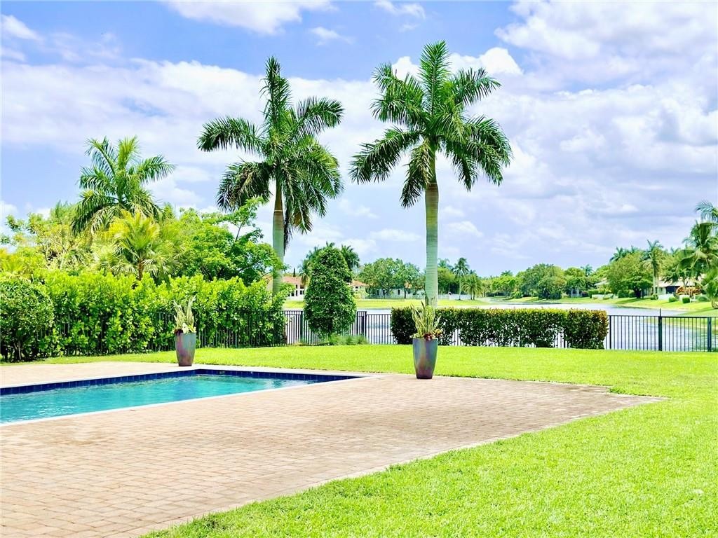 PARKLAND GOLF & COUNTRY C - Residential