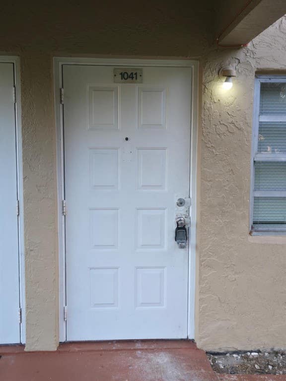 Photo of 1041 Twin Lakes Drive #27-A, Coral Springs, FL 33071 (MLS # F10537350)