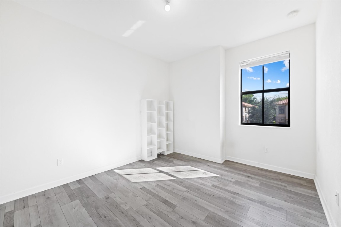 Simonton Court 176-49 B - Residential Lease