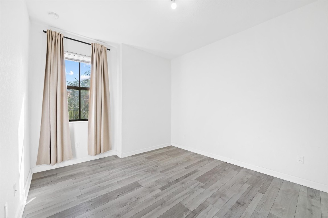 Simonton Court 176-49 B - Residential Lease