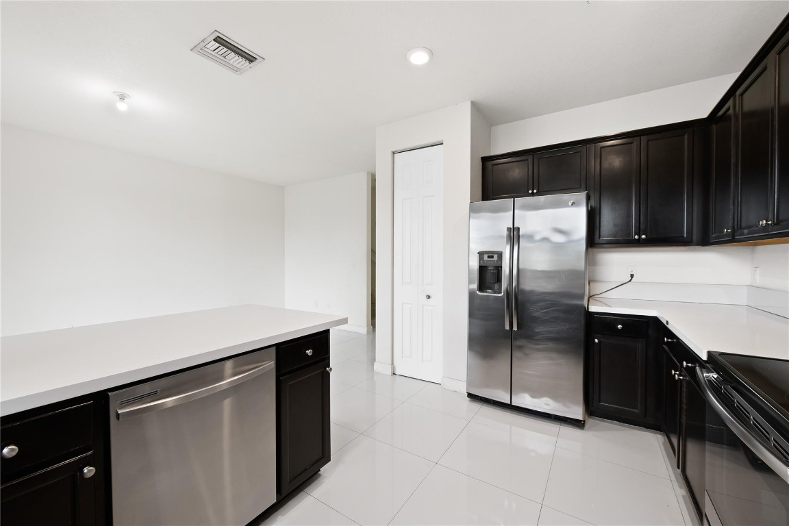 Simonton Court 176-49 B - Residential Lease