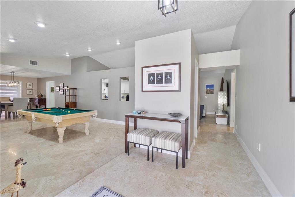 CYPRESS RUN - Residential