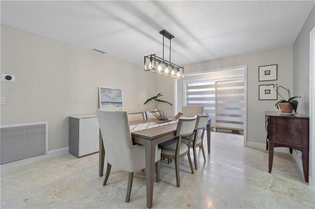 CYPRESS RUN - Residential