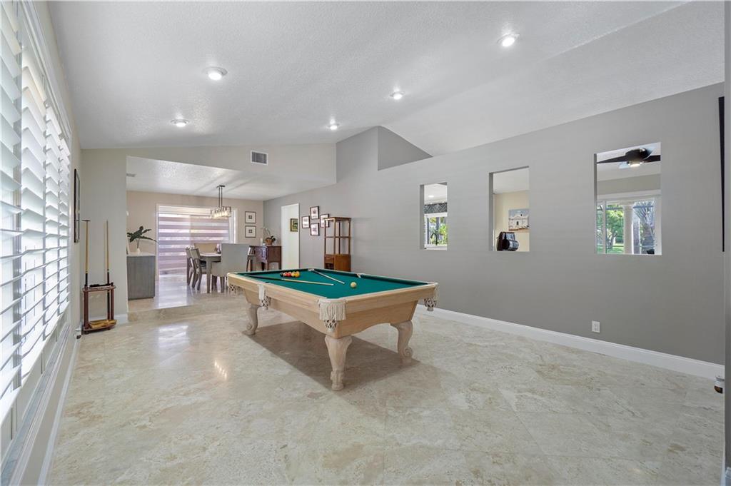 CYPRESS RUN - Residential