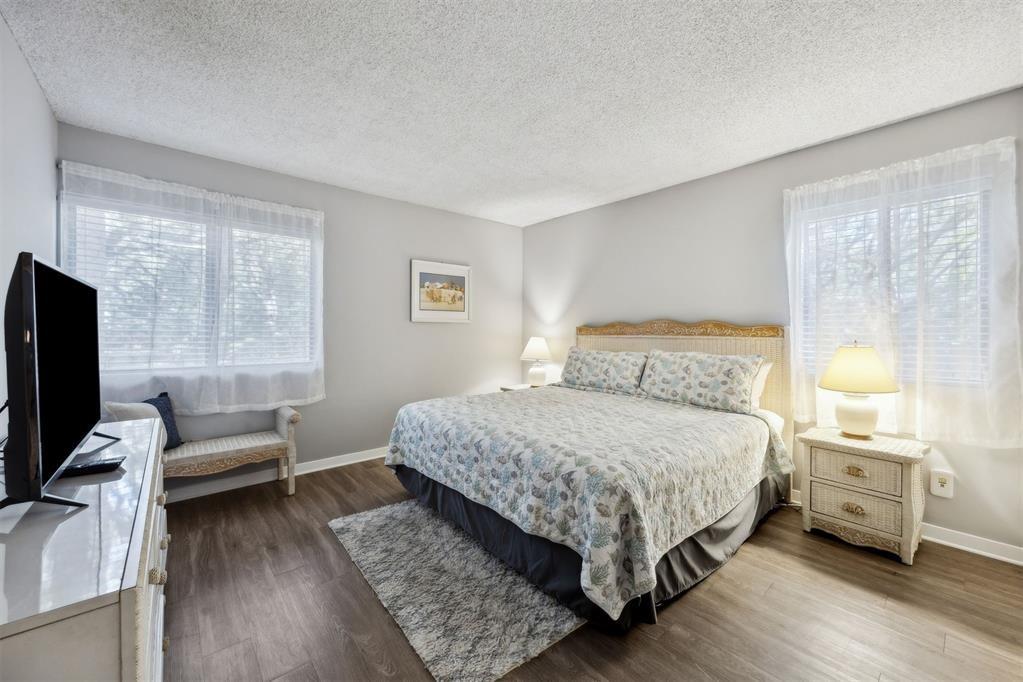 Beachwood Villas - Residential