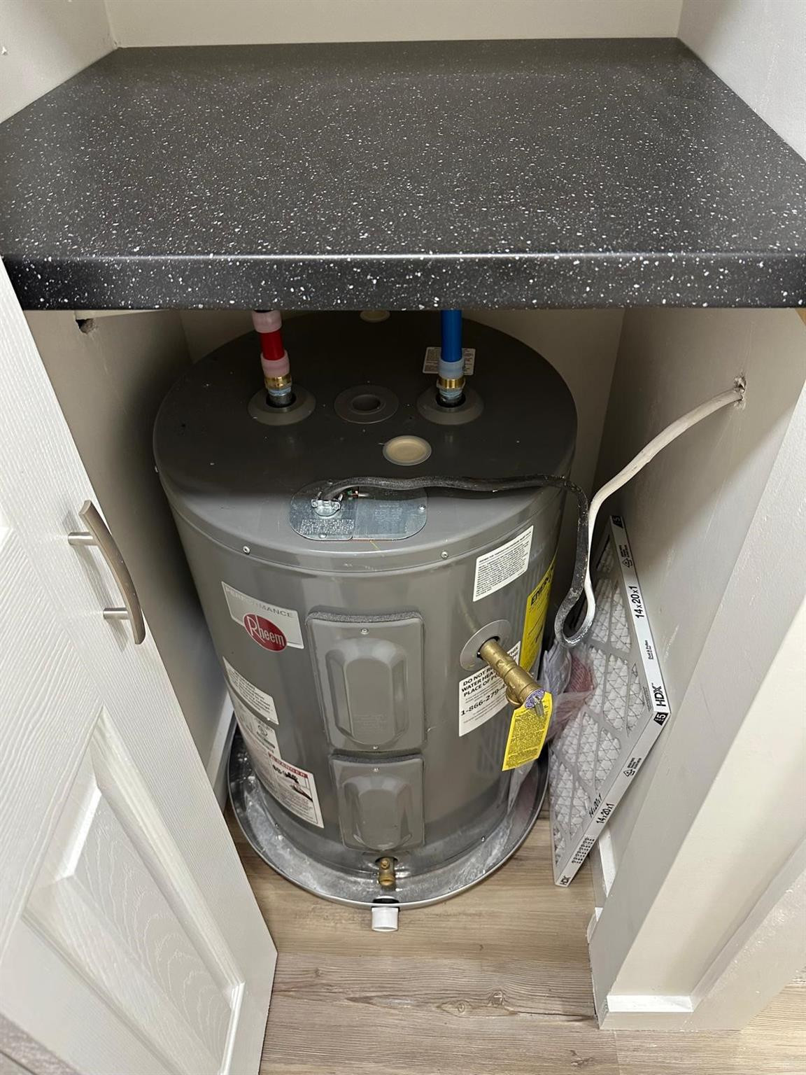 TIA JUANA VILLA - Residential Lease