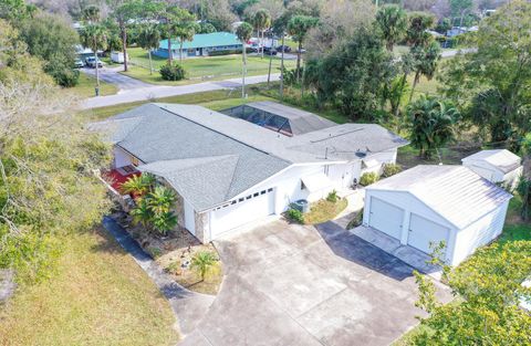 A home in Okeechobee