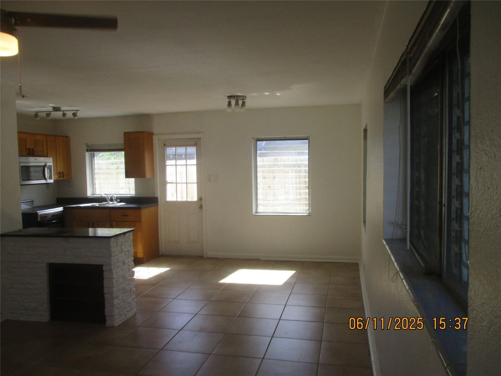 Photo of 1520 NE 33rd Street #1, Fort Lauderdale, FL 33334 (MLS # F10509755)