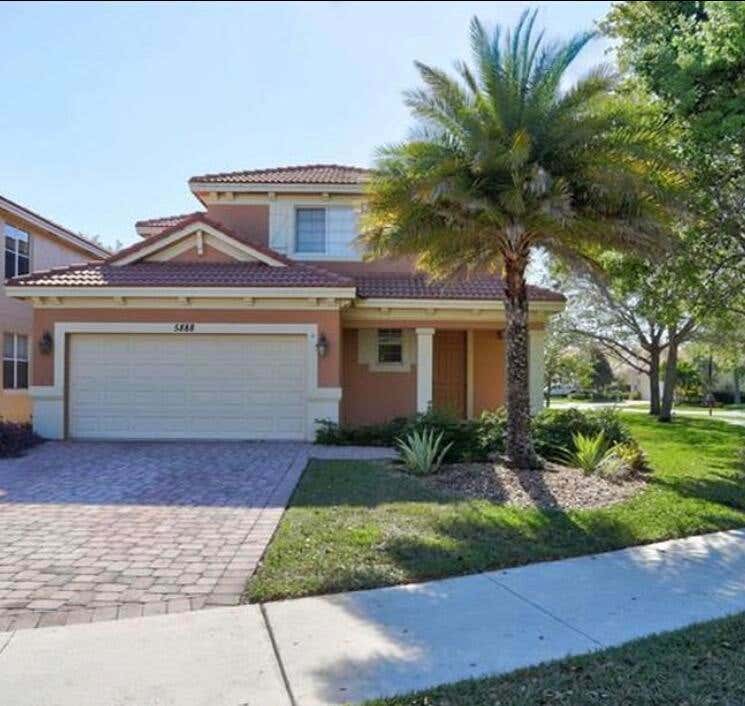 Photo of 5888 SE Crooked Oak Avenue, Hobe Sound, FL 33455 (MLS # B26035272)