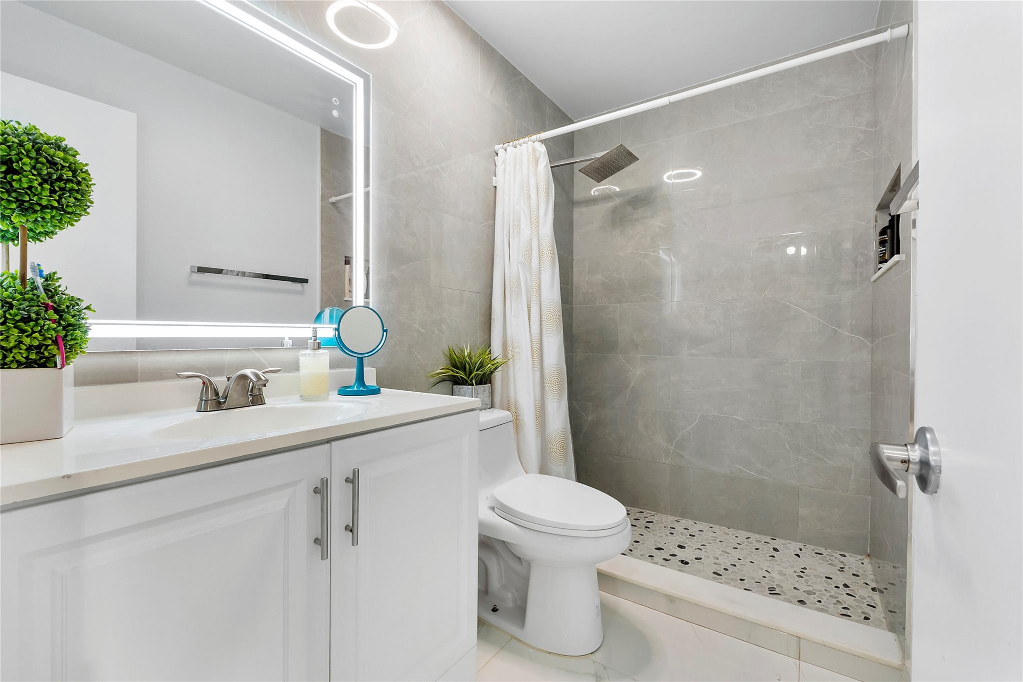 Westchester 72-43 B - Residential Lease