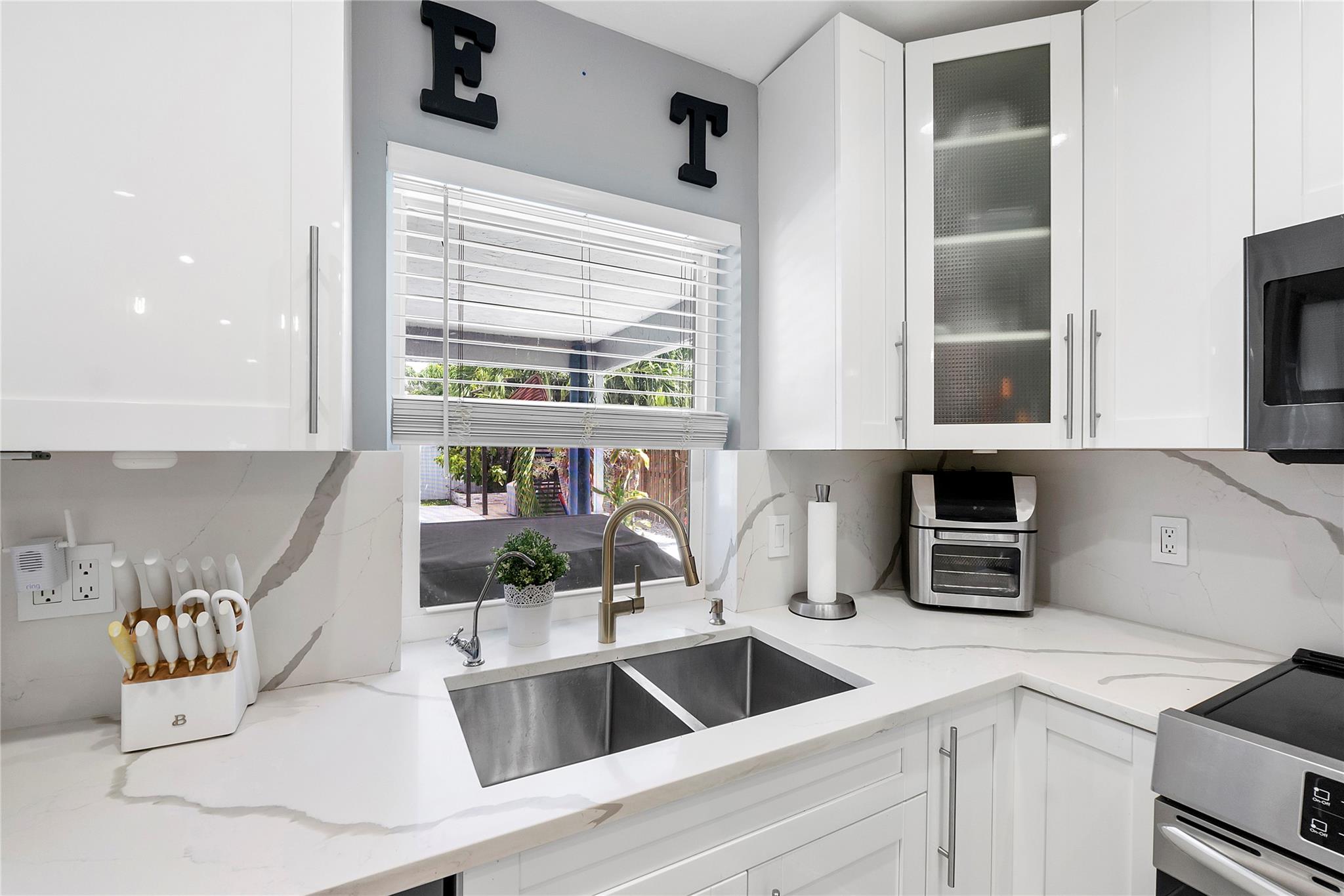 Westchester 72-43 B - Residential Lease