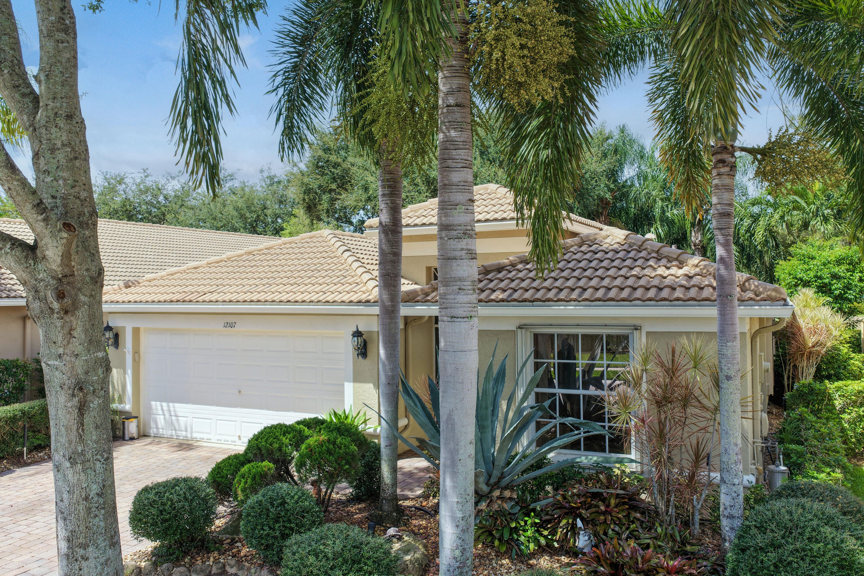 12107 ROMA Road