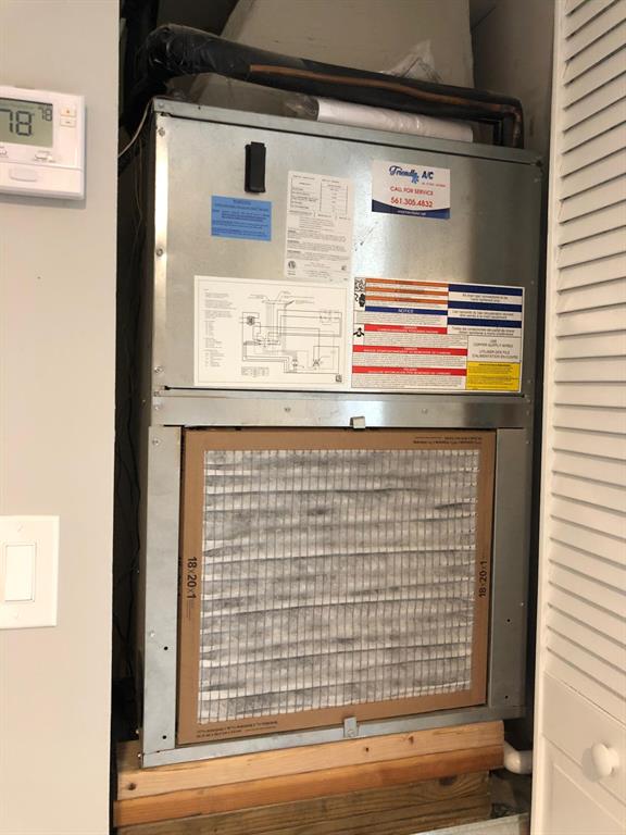 VILLAGE OF SANDALWOOD LAKES NORTH - Residential Lease