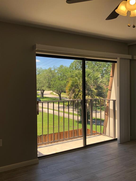 VILLAGE OF SANDALWOOD LAKES NORTH - Residential Lease