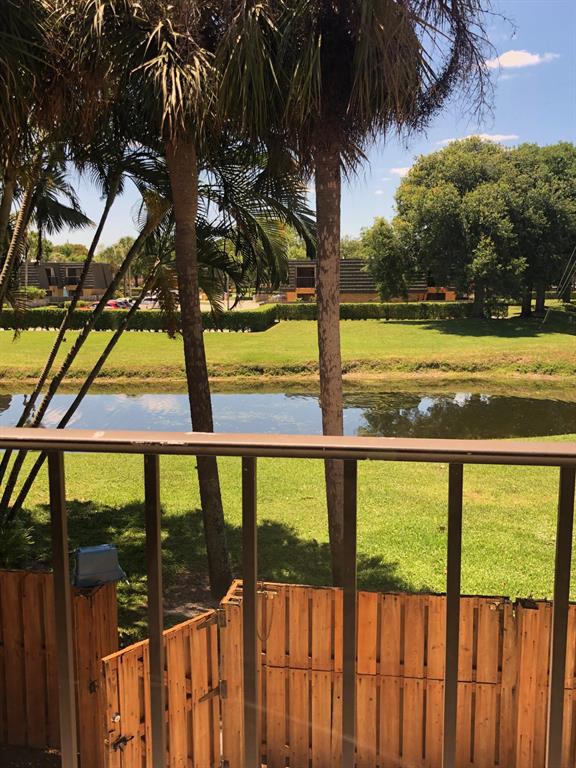 VILLAGE OF SANDALWOOD LAKES NORTH - Residential Lease