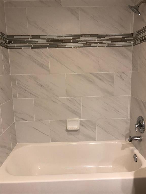 VILLAGE OF SANDALWOOD LAKES NORTH - Residential Lease