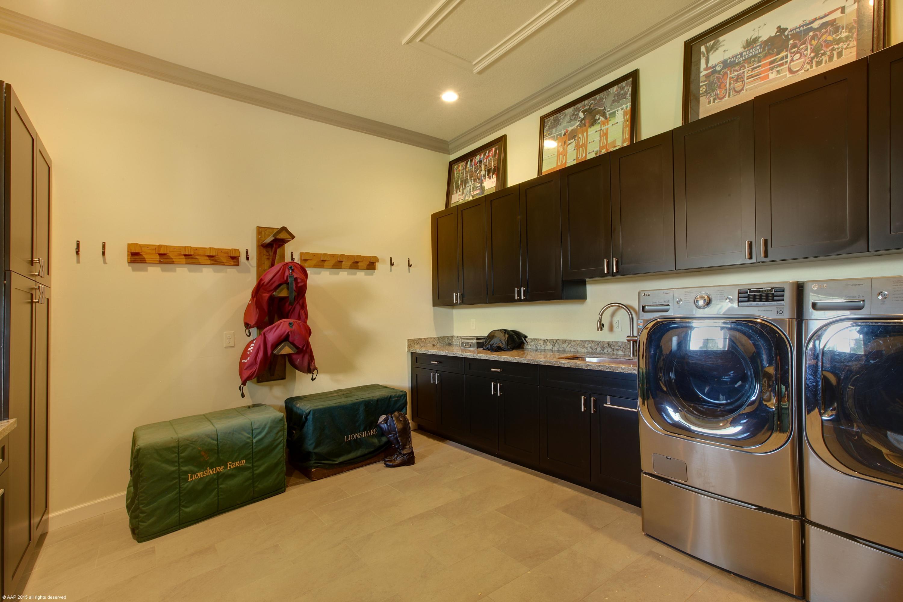 PALM BEACH POINT EAST - Residential