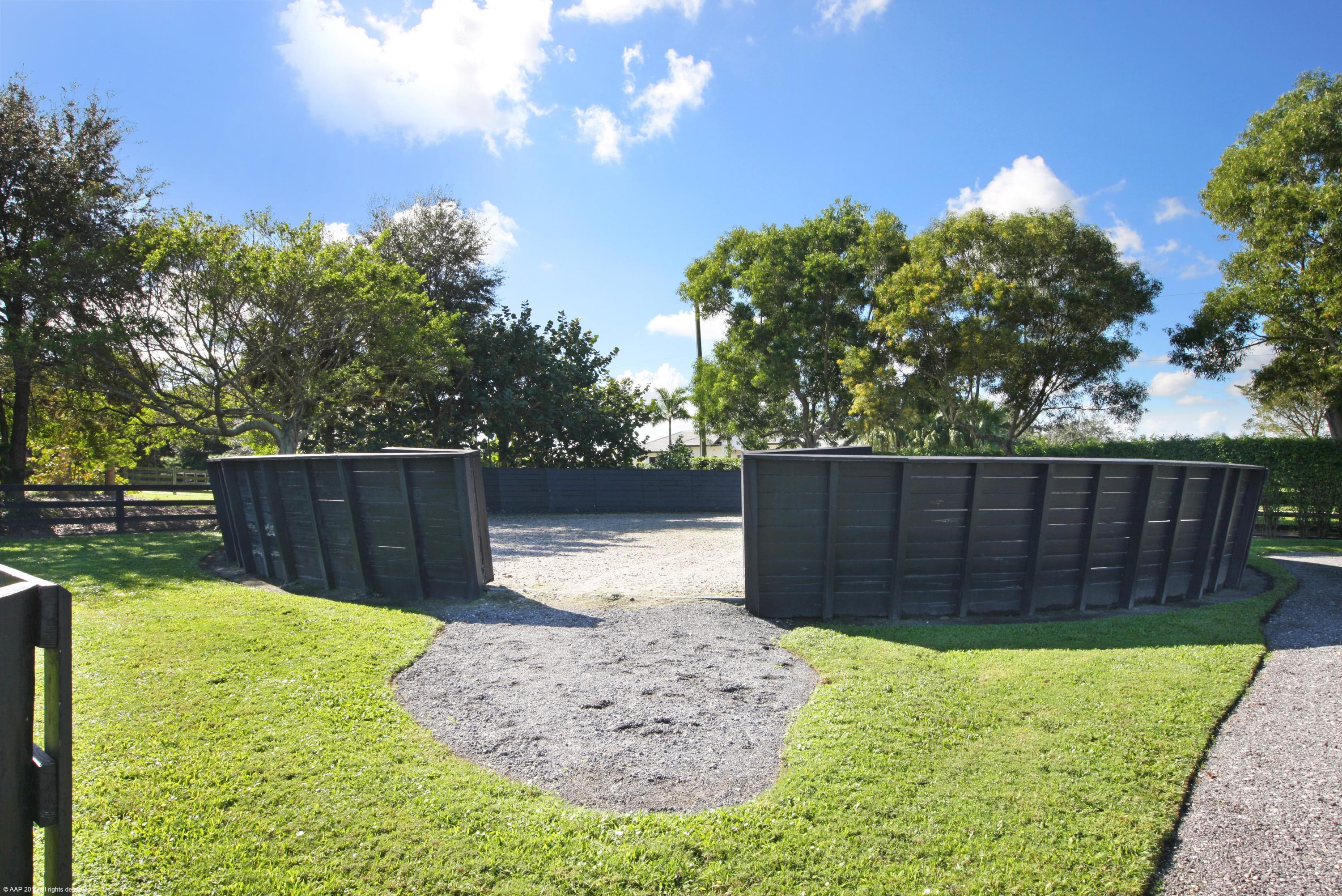 PALM BEACH POINT EAST - Residential