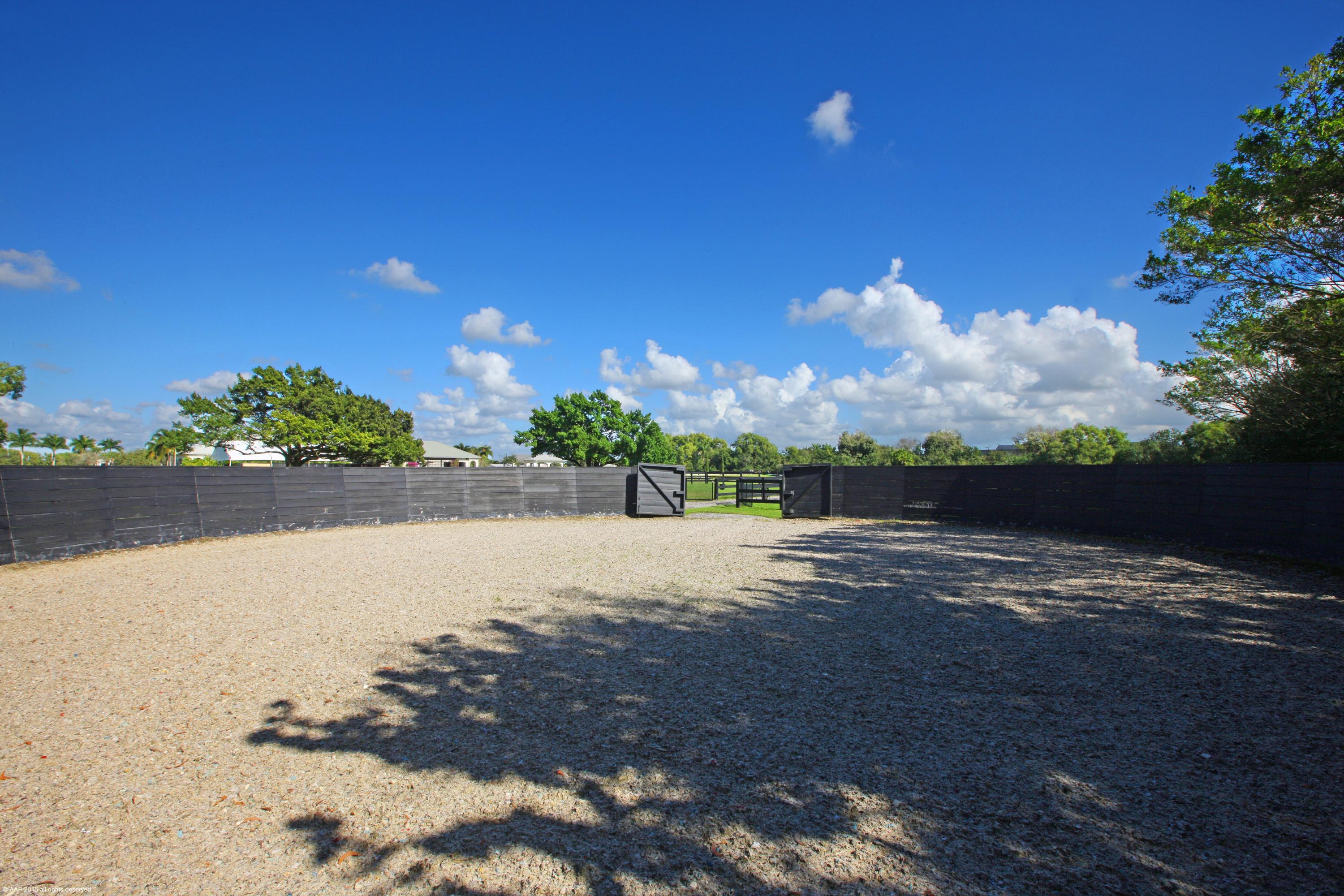 PALM BEACH POINT EAST - Residential