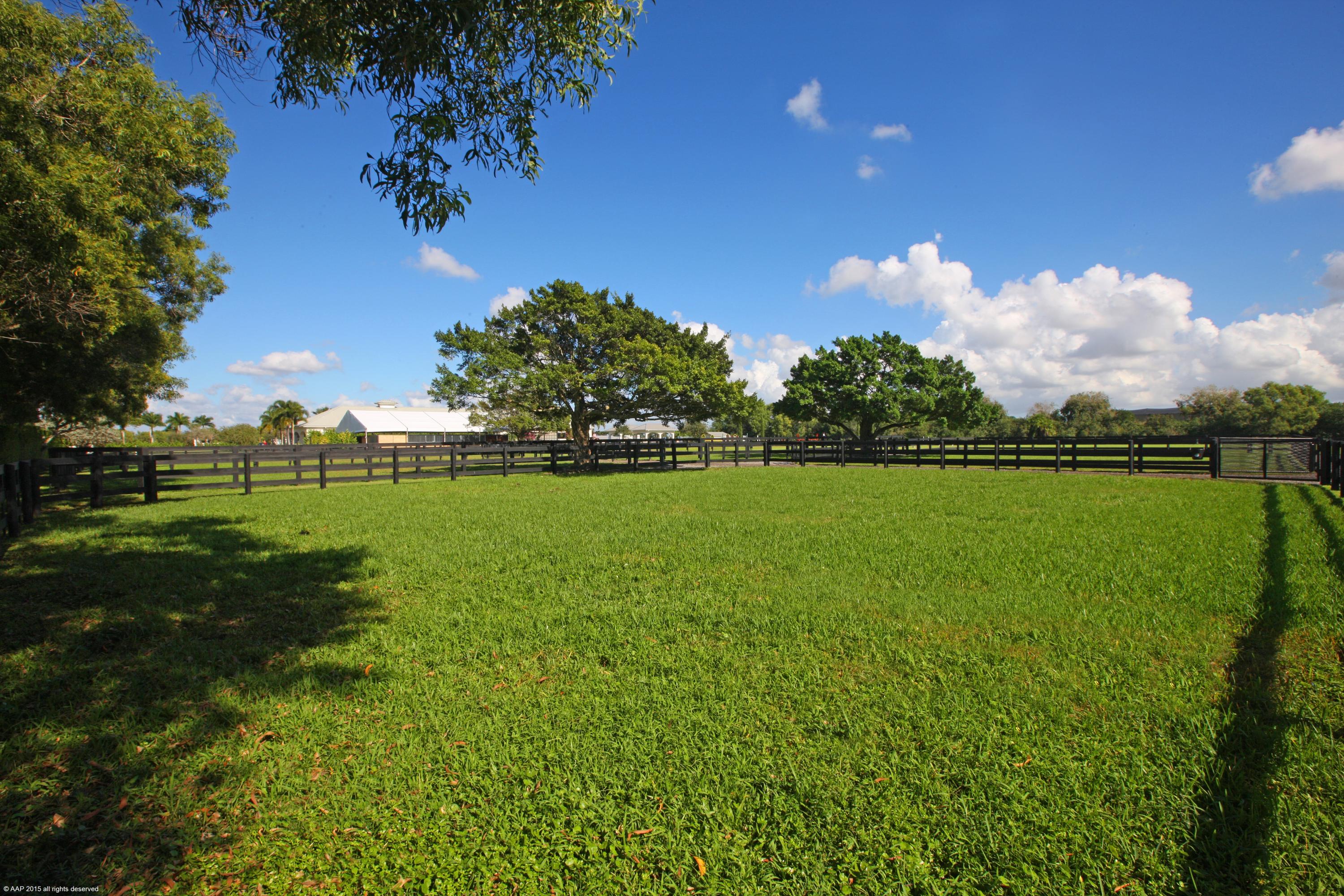PALM BEACH POINT EAST - Residential