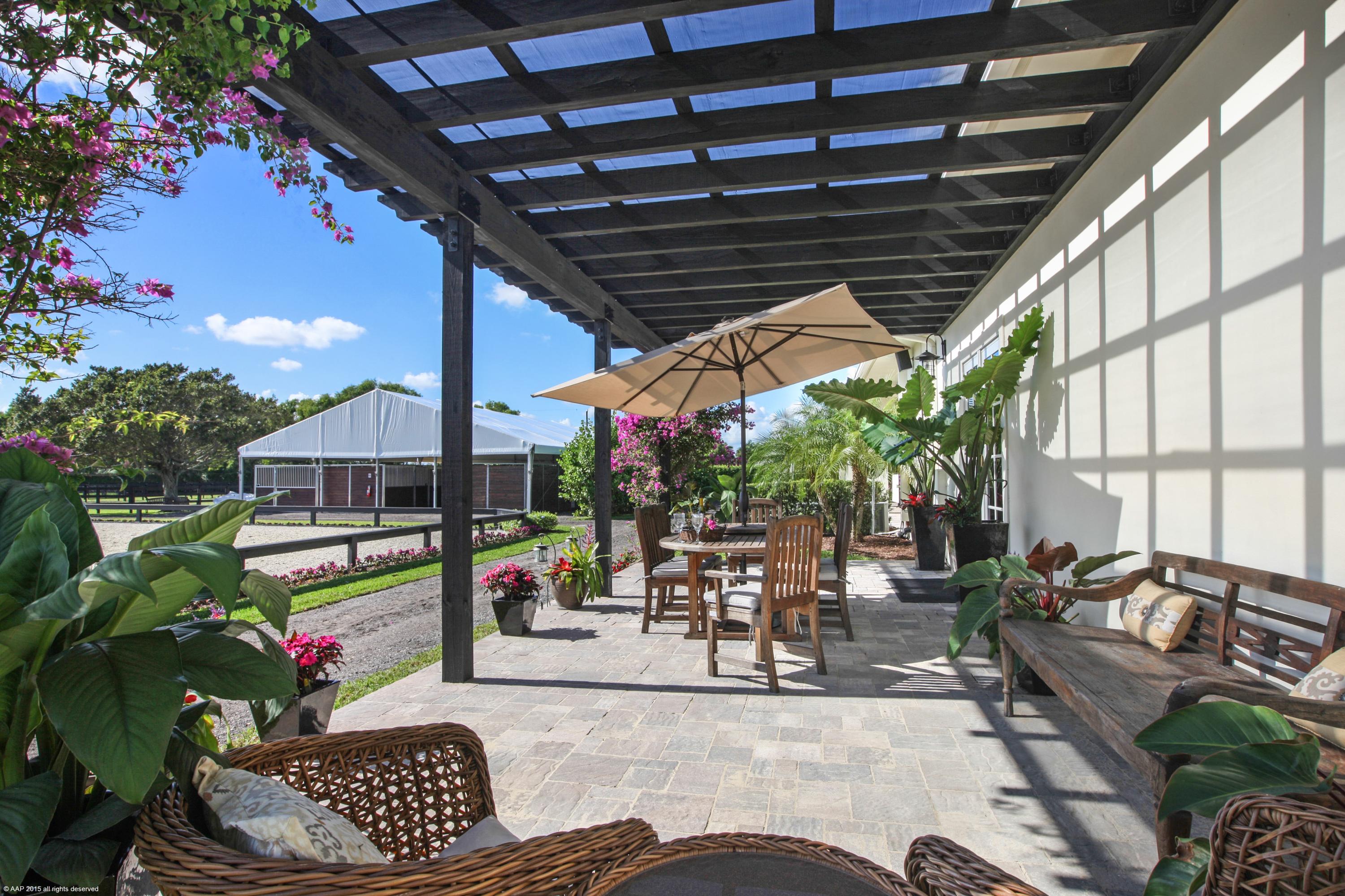 PALM BEACH POINT EAST - Residential