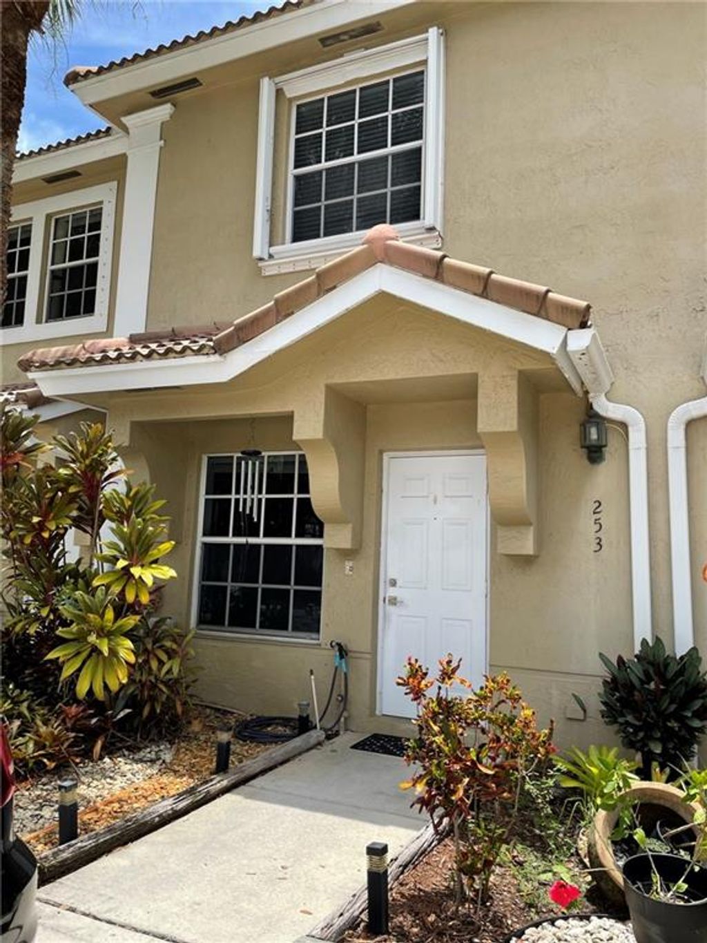 Photo of 253 SW 122nd Ter Ter #253, Pembroke Pines, FL 33025 (MLS # F10341916)