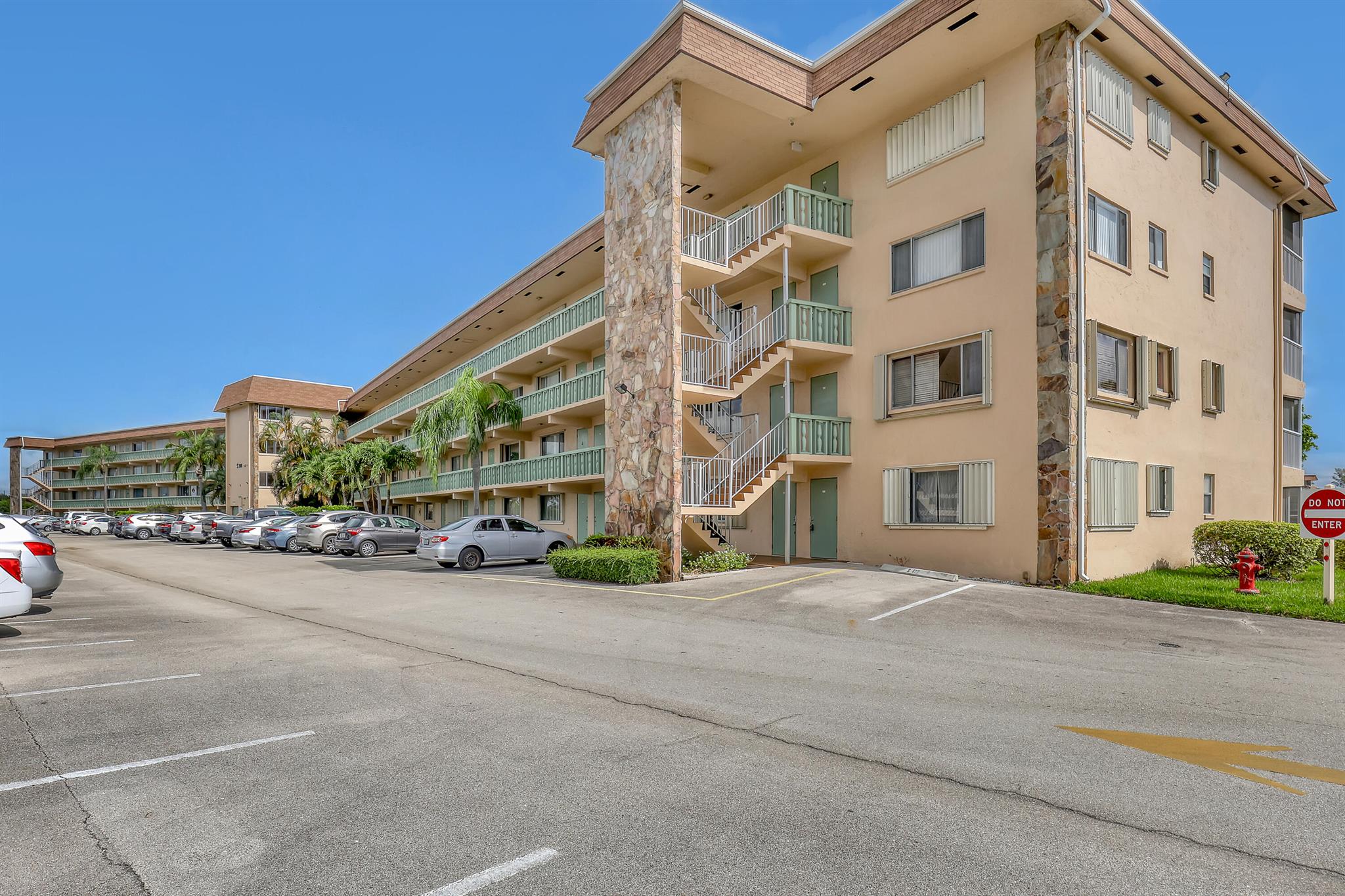 300 Village Green Circle S 120