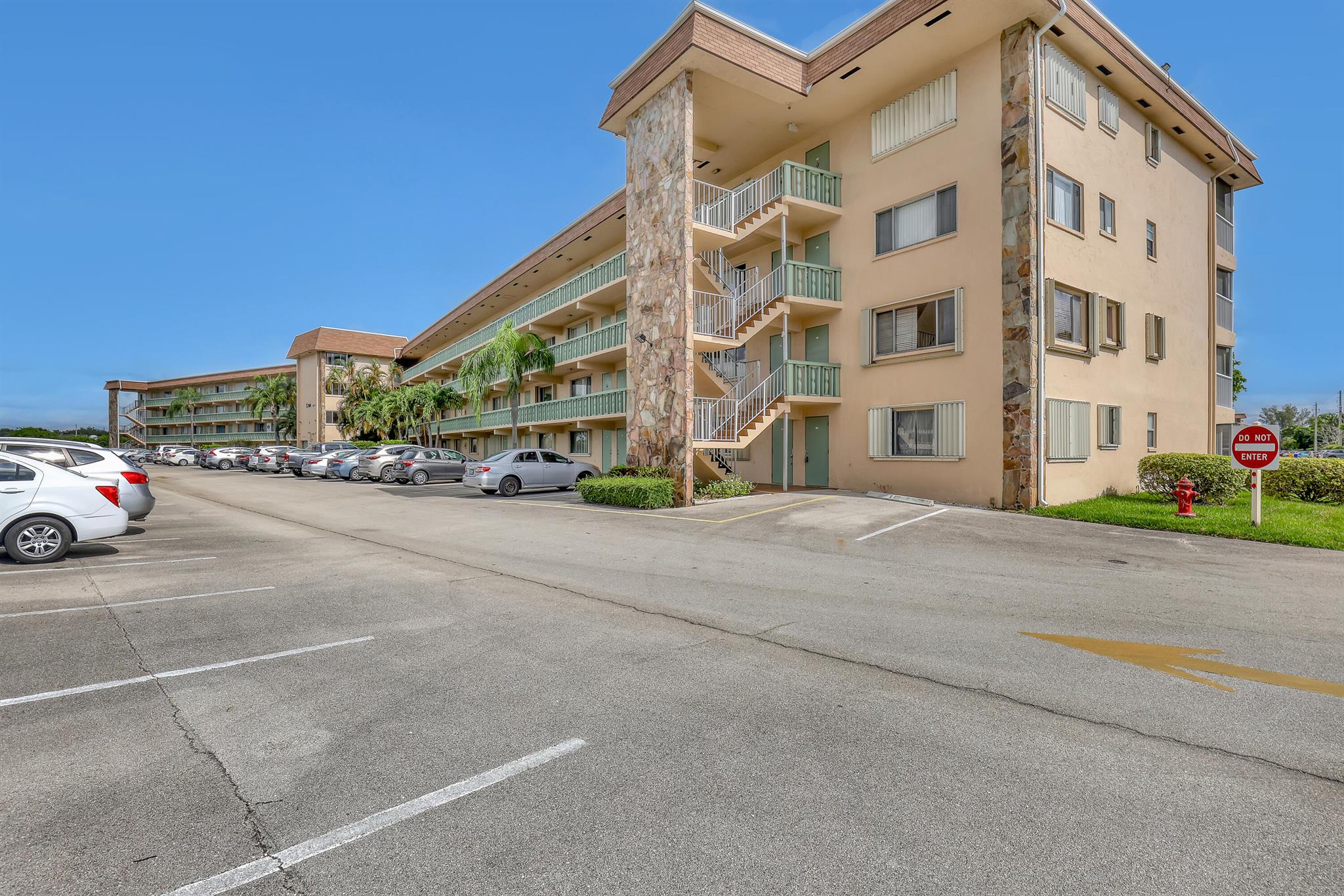 300 Village Green Circle S 120