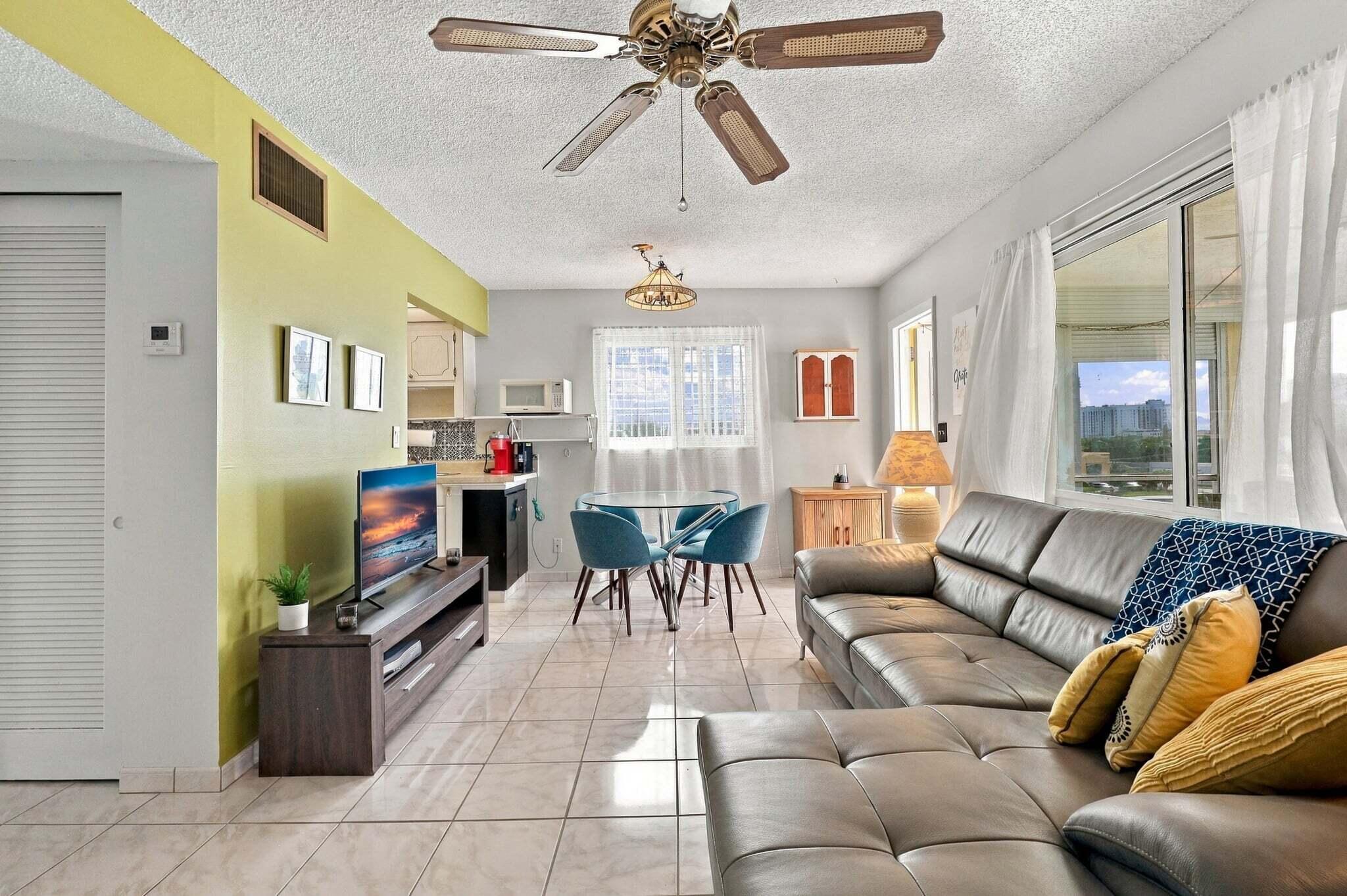 2145 PIERCE Street 425