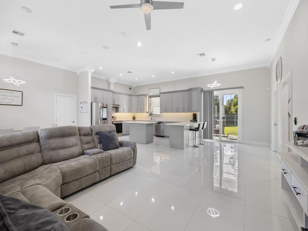 PORT ST LUCIE SECTION 21 - Residential