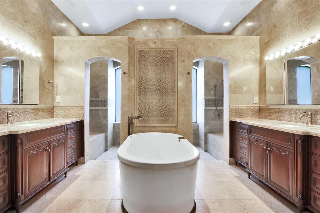 FRENCHMANS CREEK - Residential