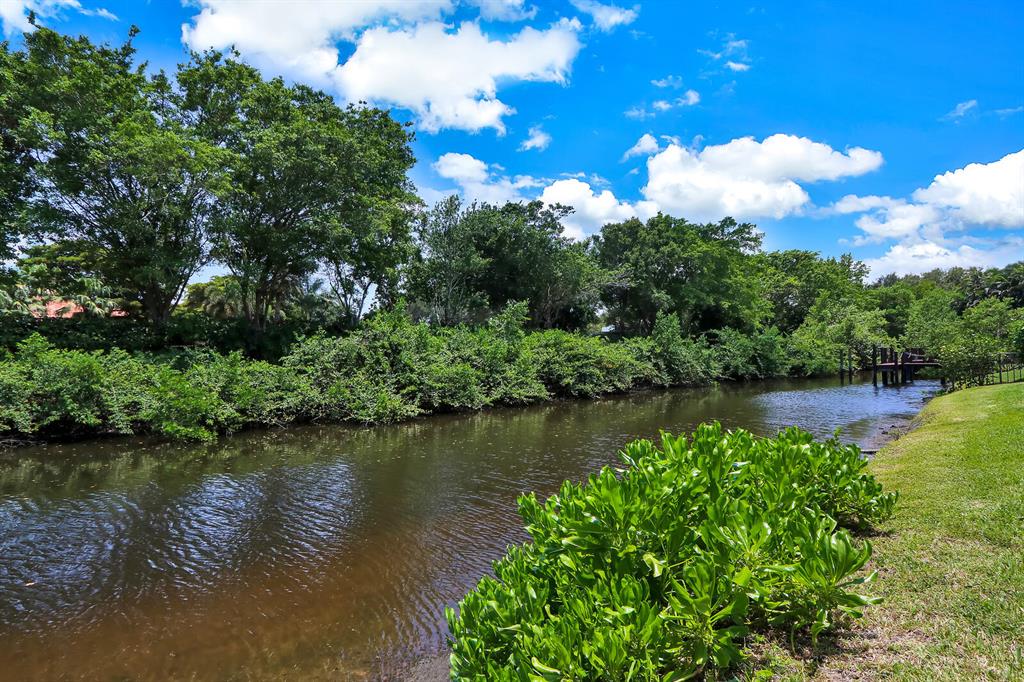 FRENCHMANS CREEK - Residential